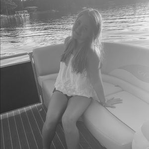 Meet your Posher, Kadin